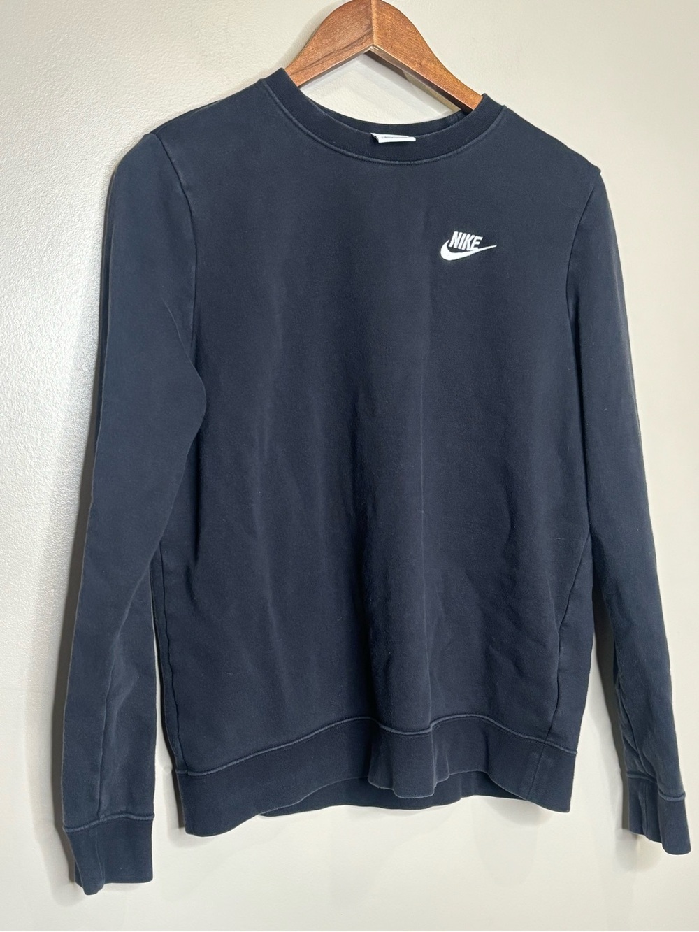 Nike Sportswear Club Fleece Crewneck Sweatshirt - Picture 3 of 6